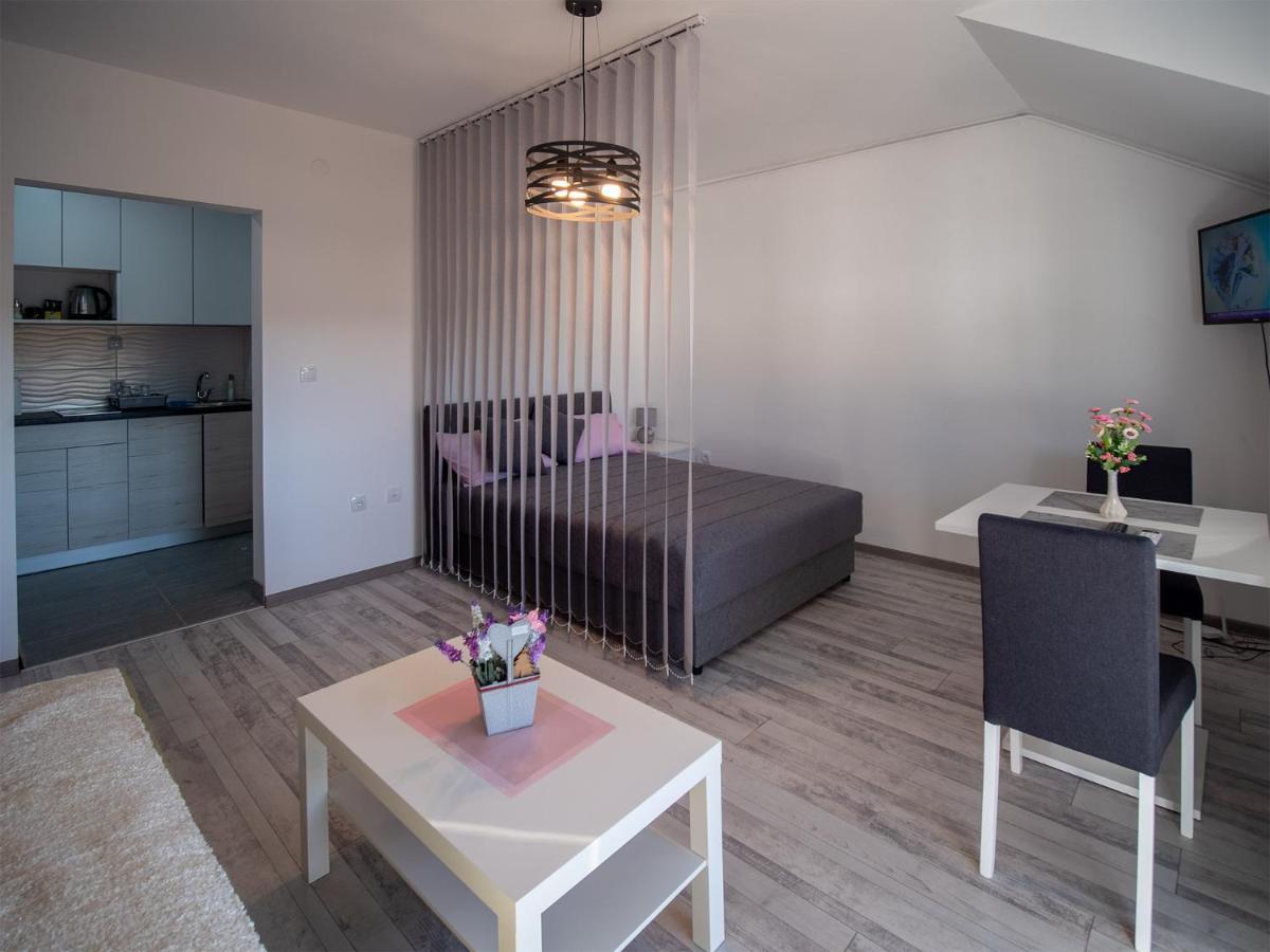 Apartman Sara Leilighet Novi Sad Eksteriør bilde