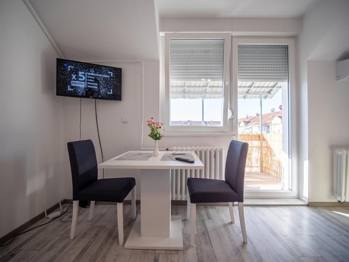 Apartman Sara Leilighet Novi Sad Eksteriør bilde